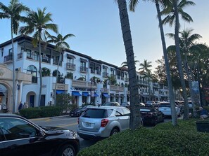 Exterior - Naples Condo-Instant Book!  Modern Living + Golf Courses Near Fifth Ave & Marco (Naples)