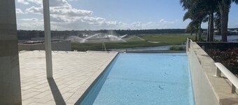 Resort Apartment - 5 minutes from Golden Beach 🏖️