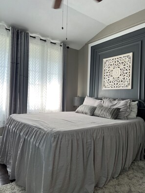 4 bedrooms, internet, bed sheets - Perfect Location! 1/2 block from Ocean Dr &  the beach. (Corpus Christi)