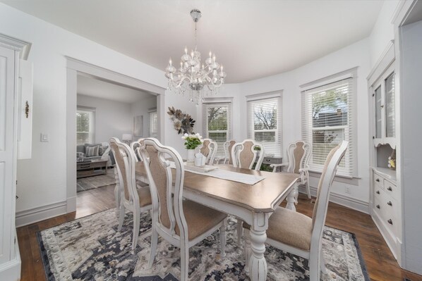 تناول الطعام