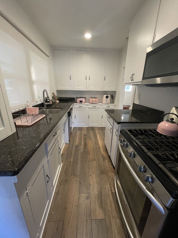 Private kitchen - 1.3 miles from Disneyland (Anaheim)