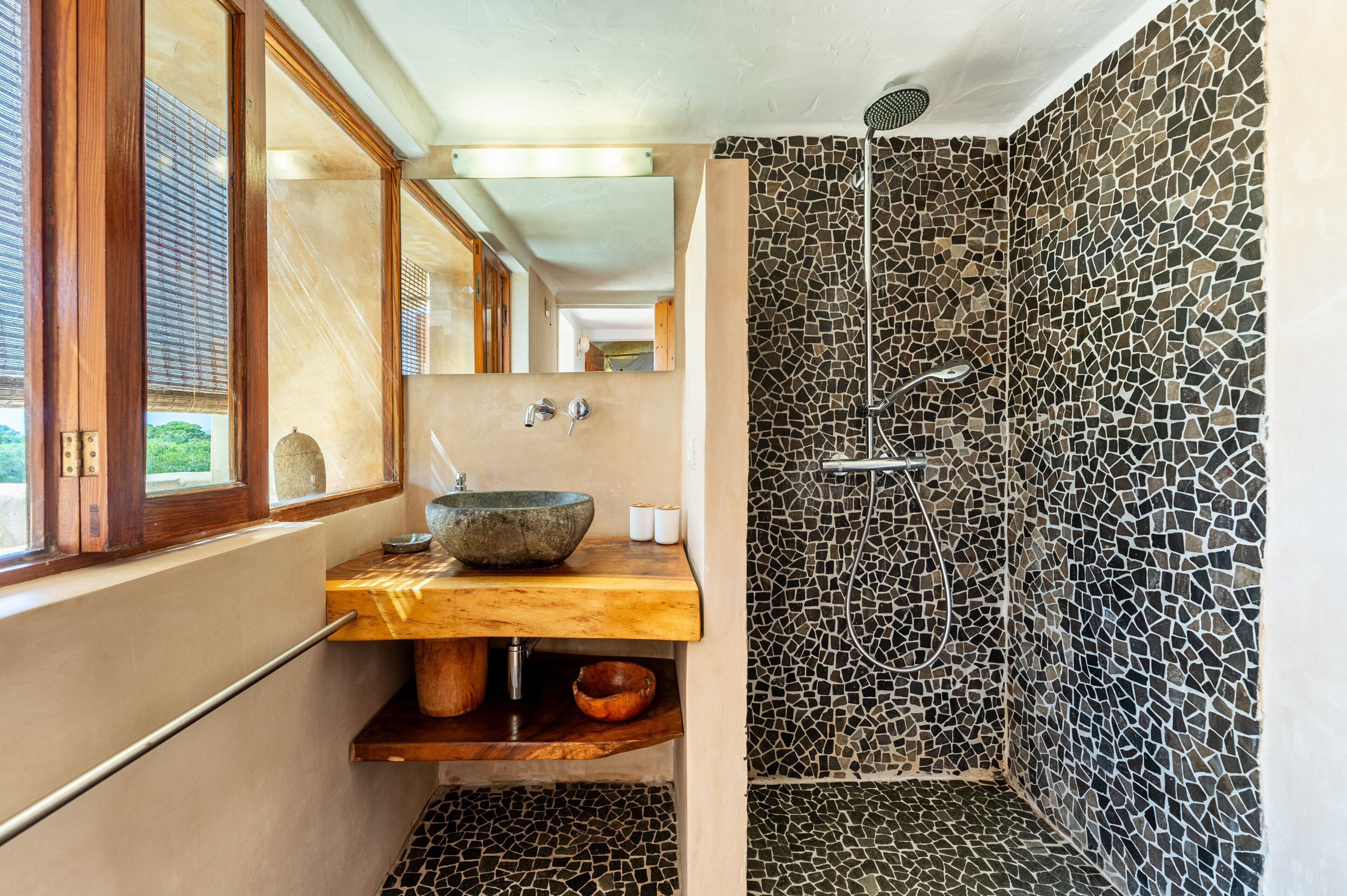 Shower, towels