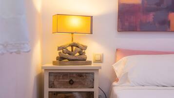 1 habitación, tabla de planchar con plancha, wifi gratis y ropa de cama