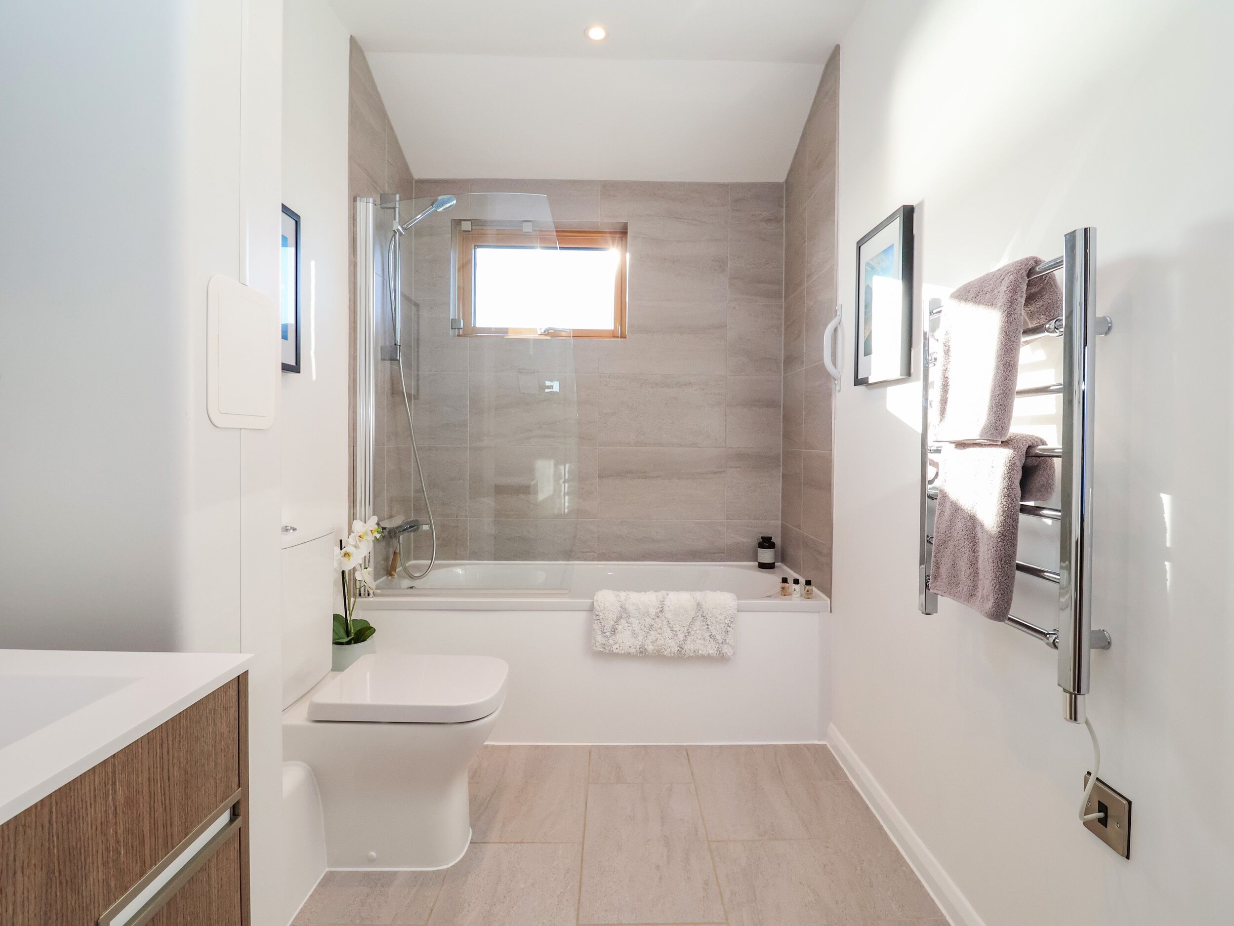 淋浴设施、吹风机