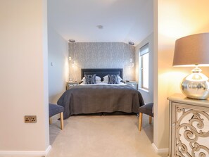 1 bedroom, individually decorated, individually furnished, free WiFi - The Penthouse (Woodbridge)