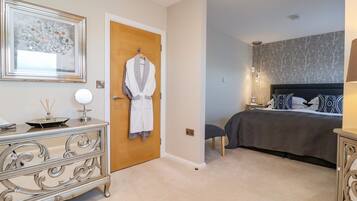 1 makuuhuone, yksilöllisesti sisustettu, yksilöllisesti kalustettu