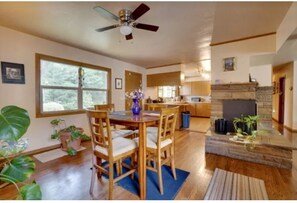 Dining - Home with Giant Redwood’s on the Eel River (w/river access) (Rio Dell)