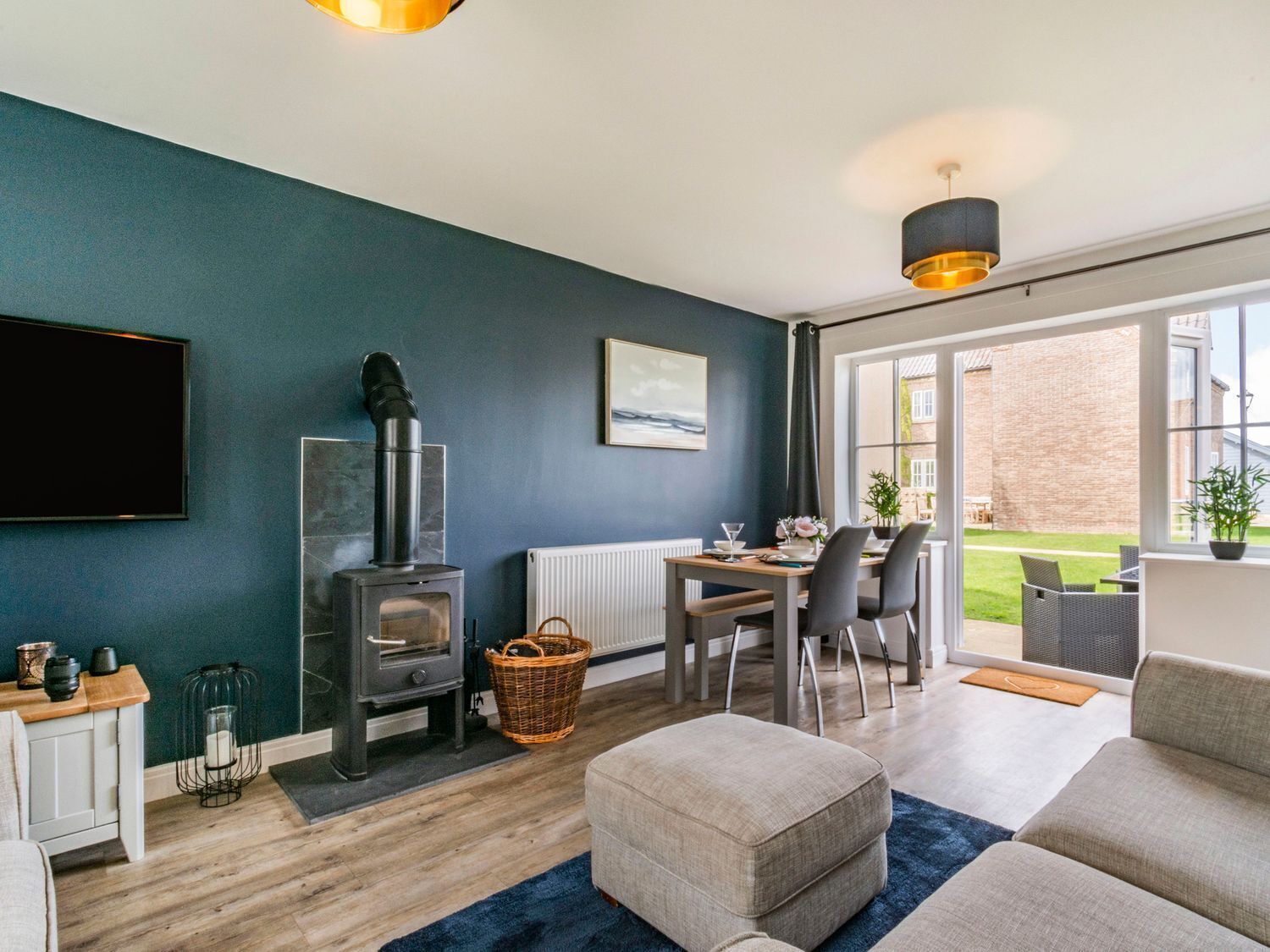 2 camere, con stile personalizzato, con arredamento individuale