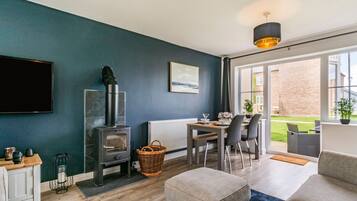 2 camere, con stile personalizzato, con arredamento individuale