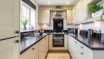 Fridge, dishwasher, electric kettle, toaster