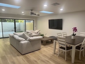 Interior - Brand New Scottsdale Home-20 min walk to old Town (Scottsdale)