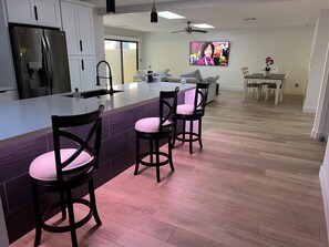 Interior - Brand New Scottsdale Home-20 min walk to old Town (Scottsdale)