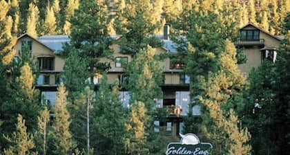 In the heart of Estes Park- minutes from Rocky Mountain National Park