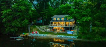 4 Season Lakeside Cottage - The Dragonfly Inn & Resort
