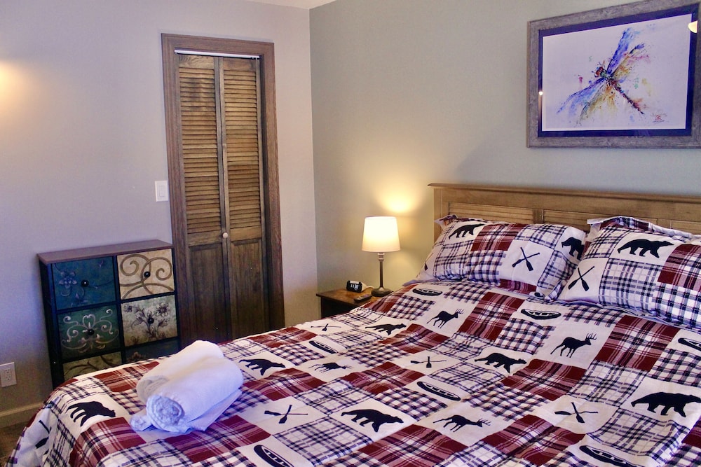 4 Season Lakeside Cottage The Dragonfly Inn & Resort Cassadaga Vrbo