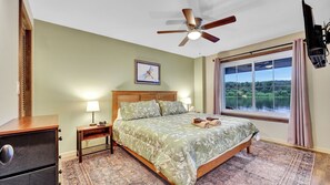 3 多间卧室、办公桌、熨斗/熨衣板、旅行婴儿床