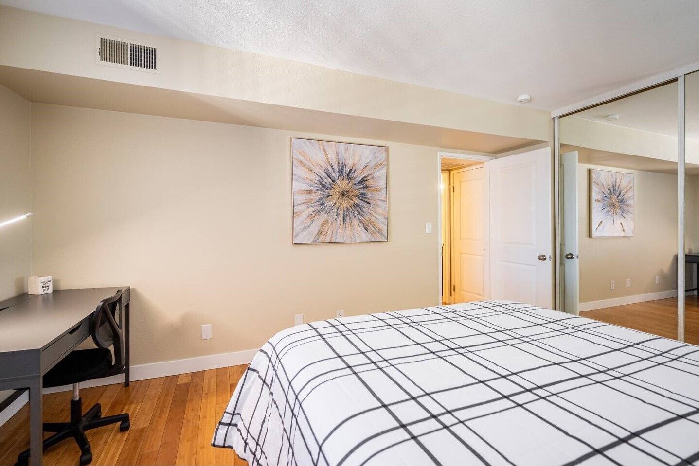 1 bedroom, desk, iron/ironing board, free WiFi