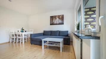 Fernseher, DVD-Player, Stereoanlage