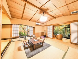 傳統客房, 非吸煙房 (Japanese Suite, with Open Air Bath) | 客房內保險箱、免費無線上網、床單