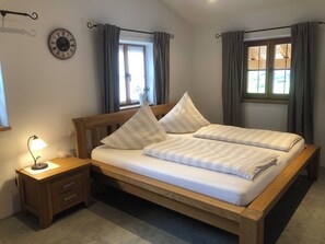 1 habitación y ropa de cama