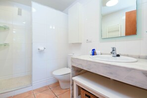 Duschwanne, Handtücher