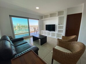 Smart TV - frente a la marina/super  vista  by Gpsrentas (Mazatlán)