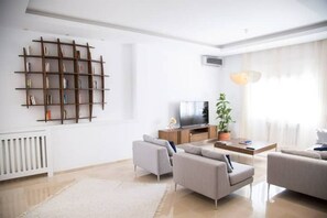 Smart TV - *NEW* Perfect location @ Gammarth: 150m from the beach (Gammarth)