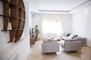 Smart TV - *NEW* Perfect location @ Gammarth: 150m from the beach (Gammarth)