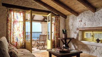 Una Smart TV, una chimenea, videojuegos