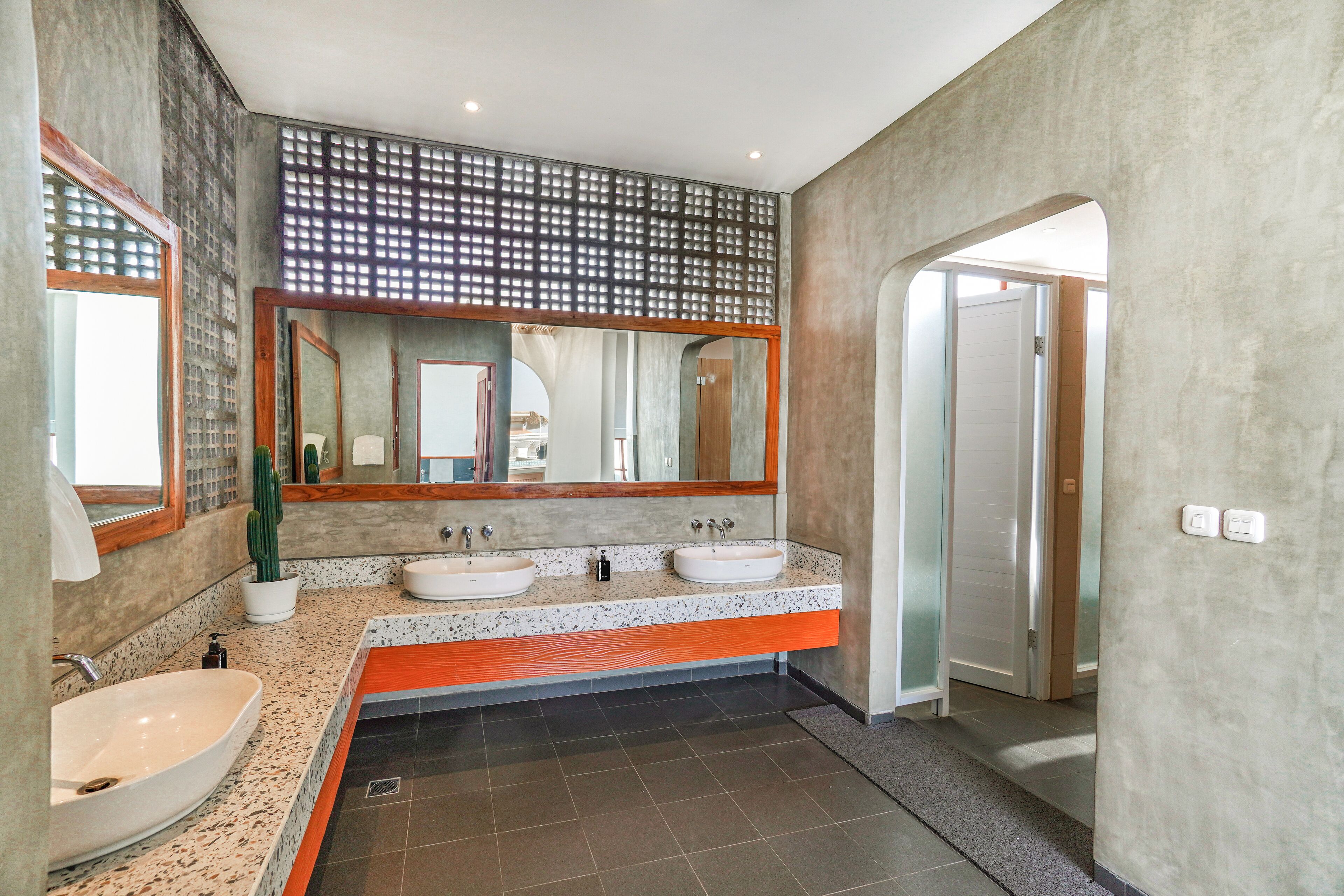 Foto - Roomates Hostel Canggu by Ini Vie Hospitality