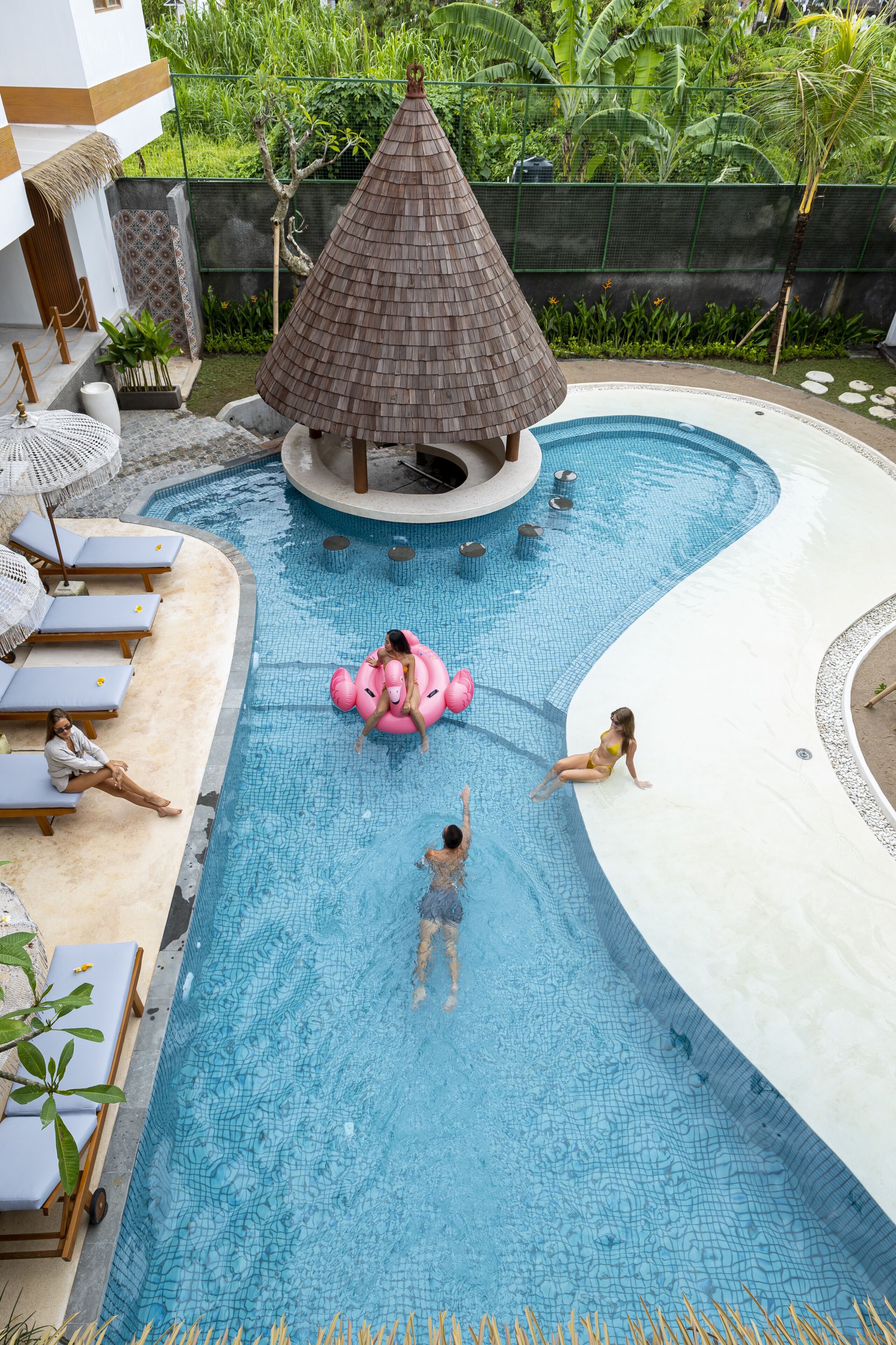 Foto - Roomates Hostel Canggu by Ini Vie Hospitality