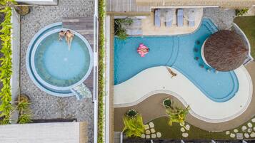 One Room with 4 Bunk Bed In Mixed Dormitory - Balcony | Front of property