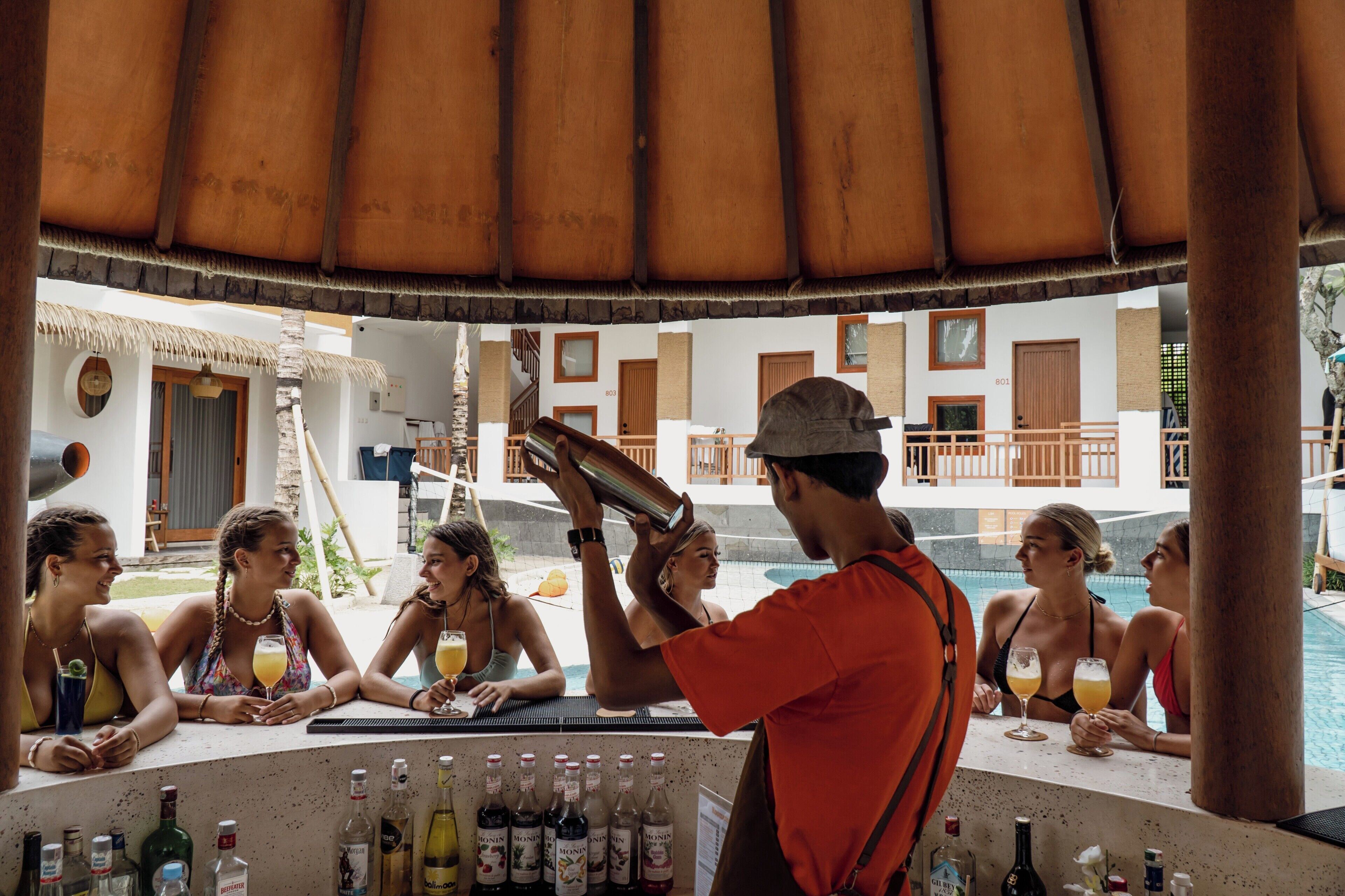 Foto - Roomates Beach Hostel Canggu by Ini Vie Hospitality