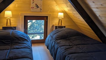 3 bedrooms, iron/ironing board, free WiFi