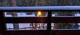 Cosy family chalet in Les Angles (8 people) direct access to the ski slopes (200 m from the chalet)