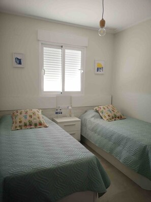 3 chambres, fer et planche Ă repasser, Wi-Fi gratuit, draps fournis