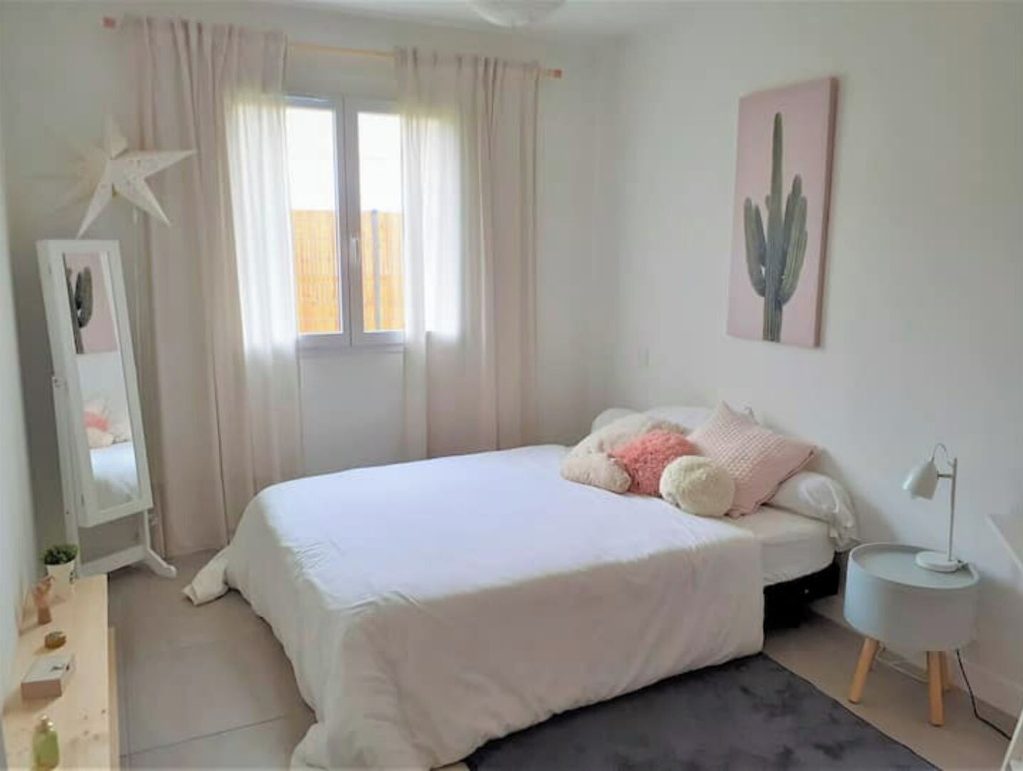 3 Schlafzimmer, Schreibtisch, Bügeleisen/Bügelbrett, kostenloses WLAN