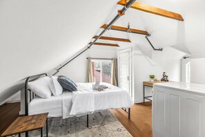 1 bedroom, desk, iron/ironing board, free WiFi