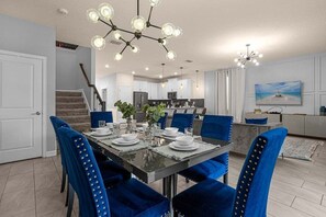 Dining - 4523 Luxury Villa Near Disney / FREE WATER PARK (Kissimmee)