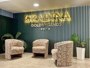 Sala de estar en el lobby