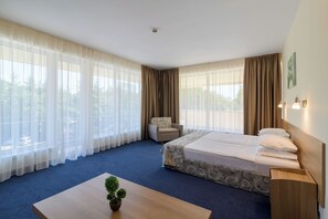 Family Double Room | Minibar, desk, laptop workspace, blackout drapes - BSA Gradina Hotel All Inclusive (Golden Sands)