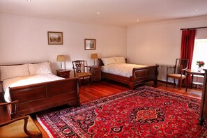 4 sovrum, internet och sängkläder