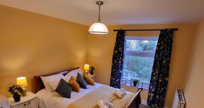 Stunning, Spacious & Lovely 2 bedroom House