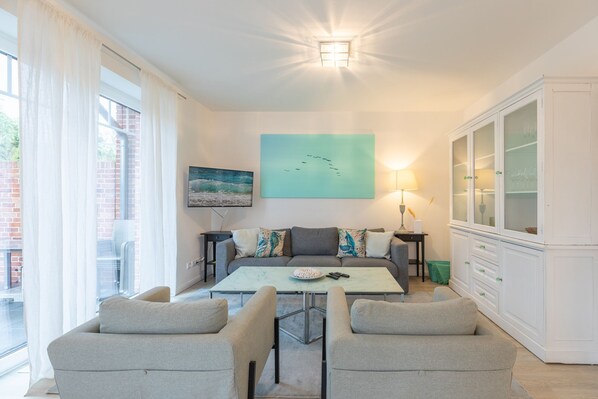 Fernseher, Stereoanlage