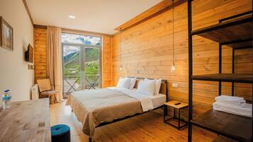 غرفة مزدوجة عادية - بشرفة | بديكورات فريدة لكل غرفة وطراز فريد لكل وحدة ومكتب