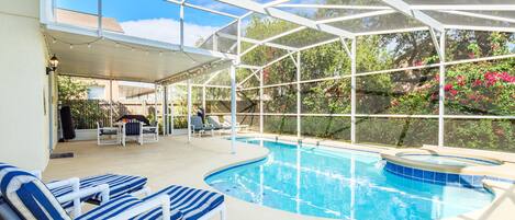 حمّام سباحة خارجي، حمّام سباحة مُدفَّأ