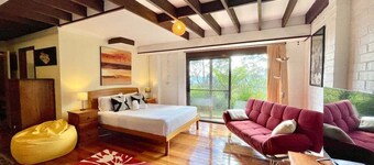 Narrow Neck Retreat | Two-Storey Brick Home, 4 Bedroom, Fireplace, A/C, Huge Bush Block