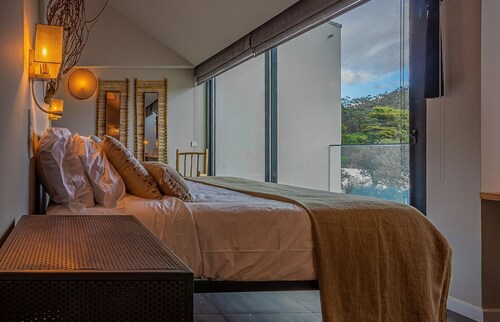 Relaxing holiday Villa with two bedroom, pool, spa & gym, Cerrado das Fontainhas