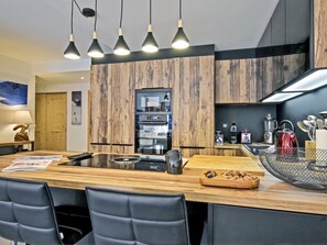 Kühlschrank, Geschirrspüler