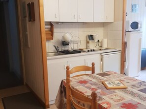 Fridge, microwave, coffee/tea maker, toaster